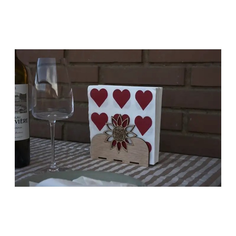 Servilletero artesanal de madera con diseño ecológico para mesa