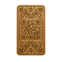 “Placa decorativa de madera con diseño barroco y código QR”