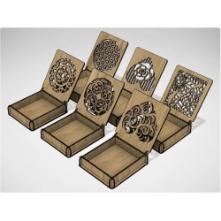 Tapa calada ornamental de caja joyero artesanal 9x9 cm