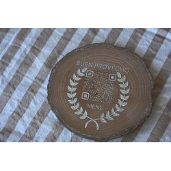 posavasos de madera hechos a mano con código QR personalizado